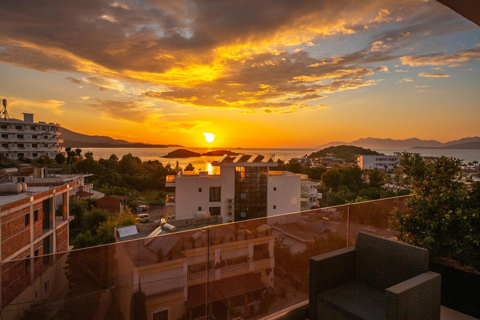 Hotel Sole Mare Ksamil Exterior photo