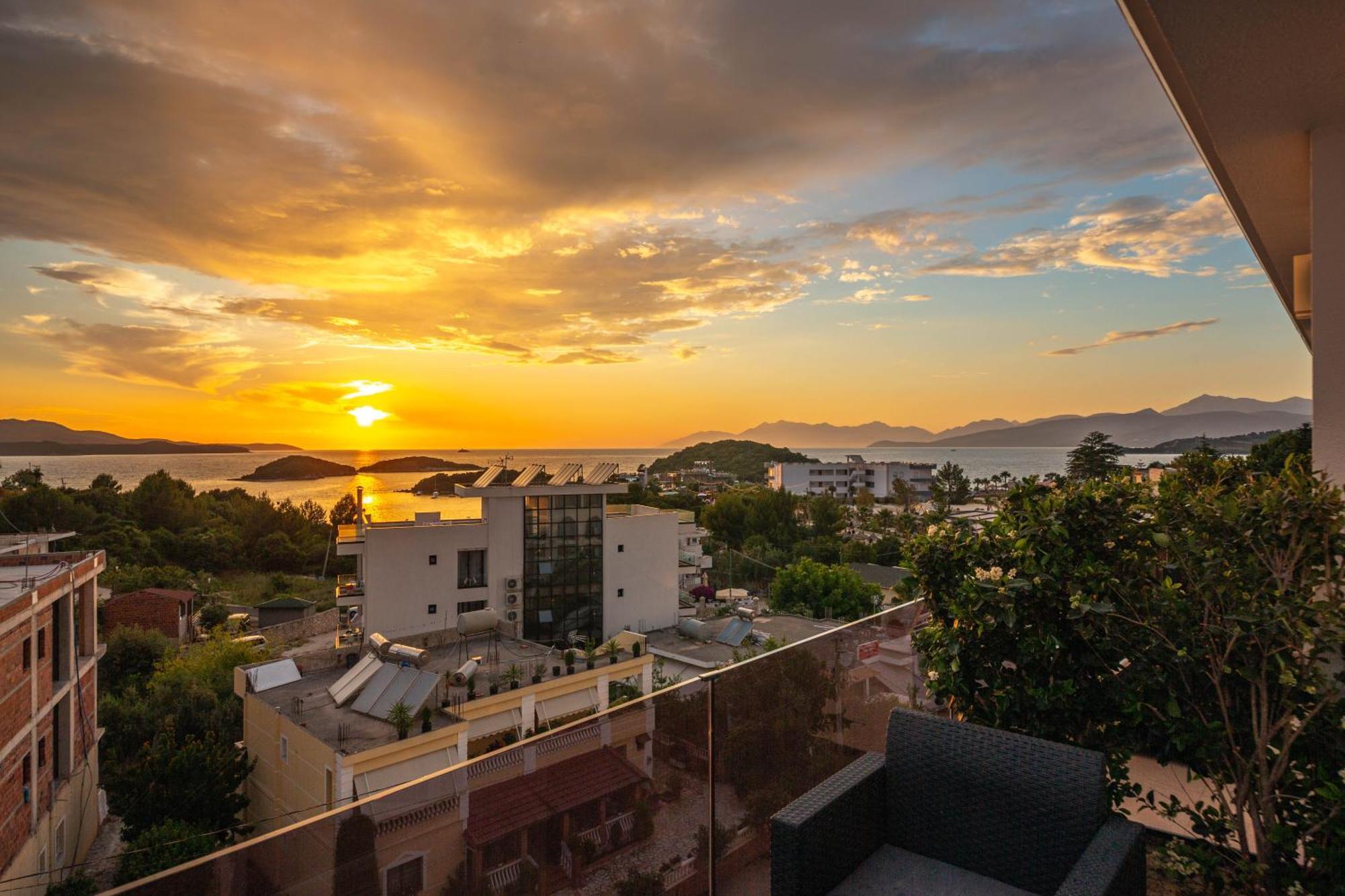 Hotel Sole Mare Ksamil Exterior photo