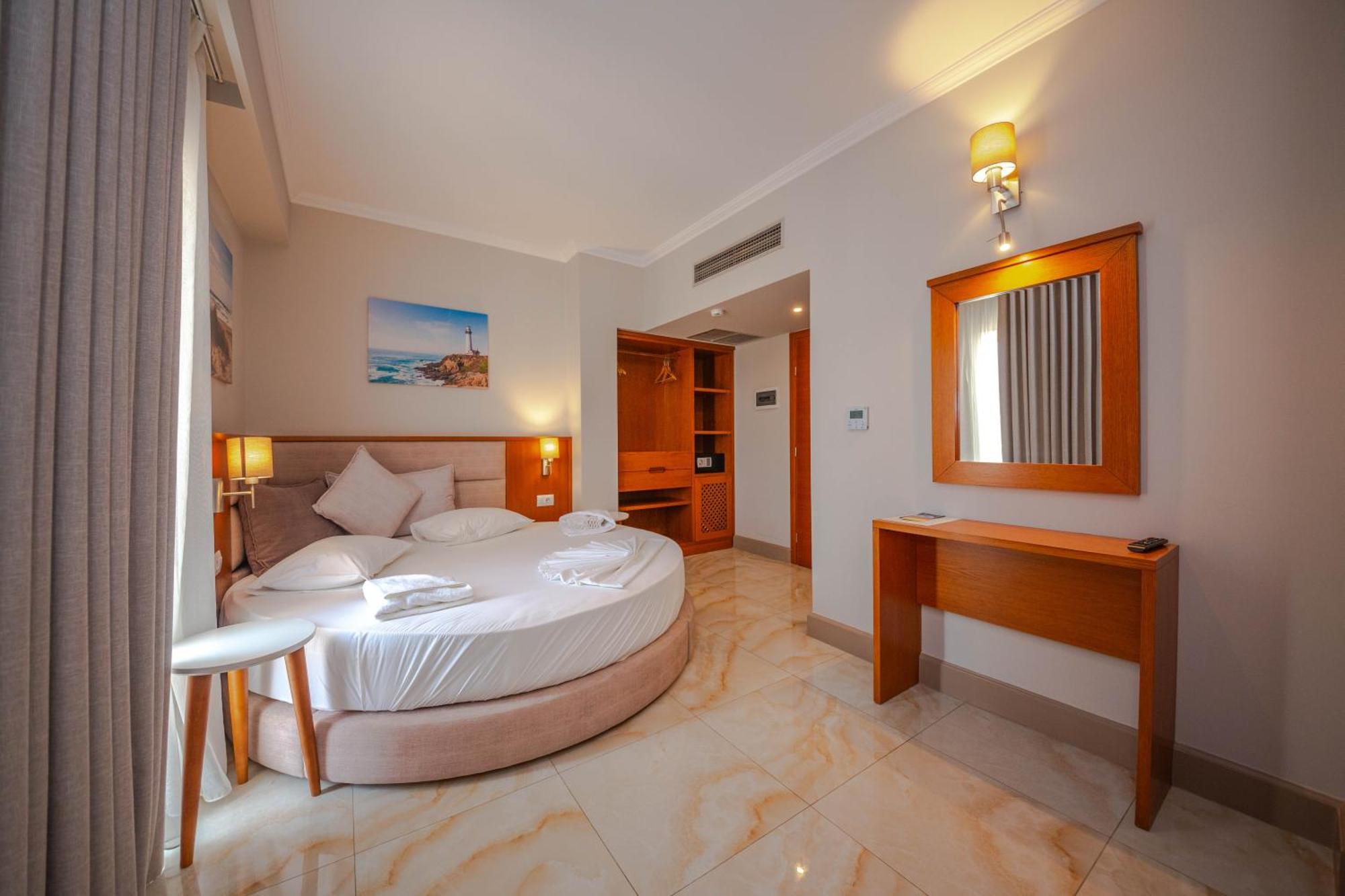 Hotel Sole Mare Ksamil Exterior photo